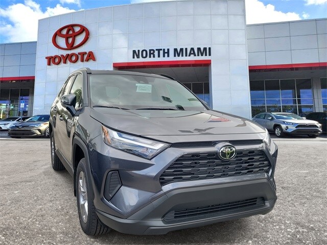 2025 Toyota RAV4 Hybrid SUV 