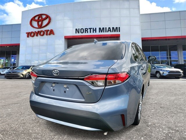 2022 Toyota Corolla LE photo 4