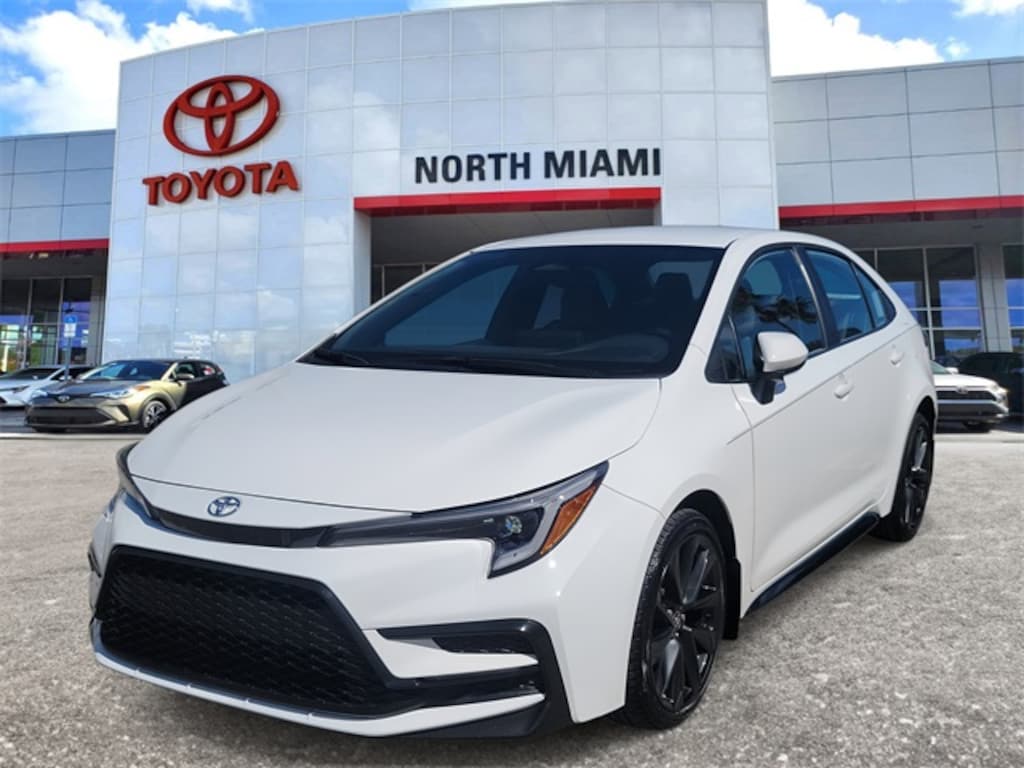 Used 2024 Toyota Corolla SE Sedan