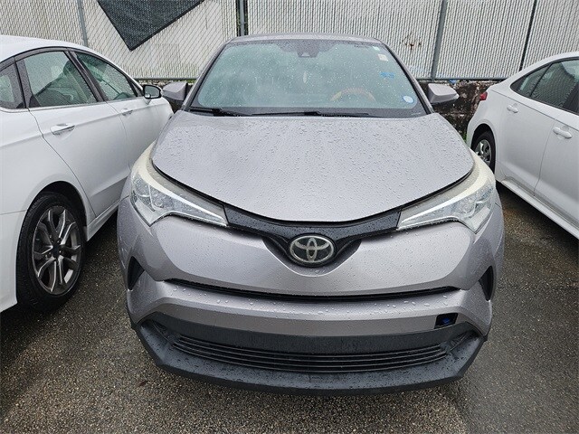 2018 Toyota C-HR XLE photo 2