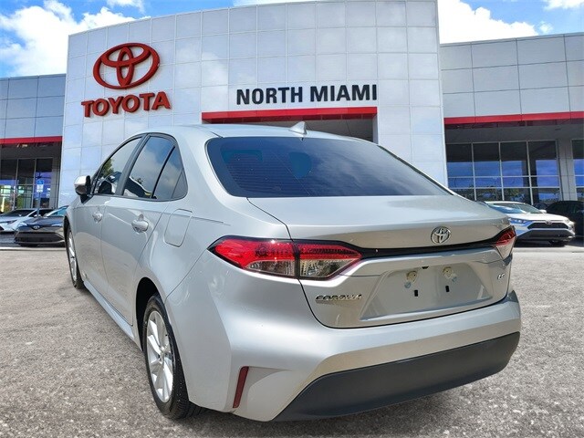 2024 Toyota Corolla LE photo 3