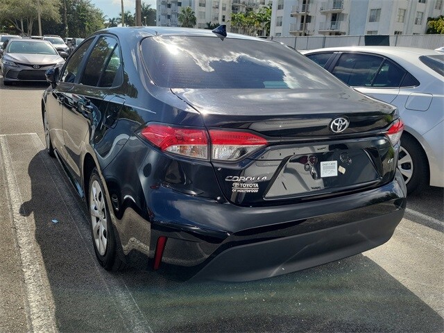 2024 Toyota Corolla LE photo 2