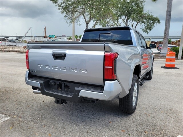 2025 Toyota Tacoma SR5 photo 4