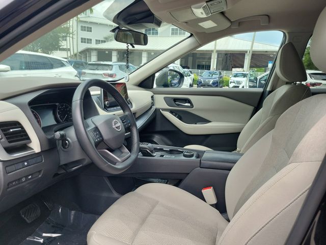 2025 Nissan Rogue SV - Photo 11