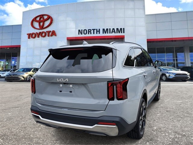 2024 Kia Sorento SX photo 3