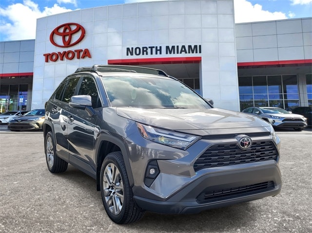 2024 Toyota RAV4 XLE Premium's photo