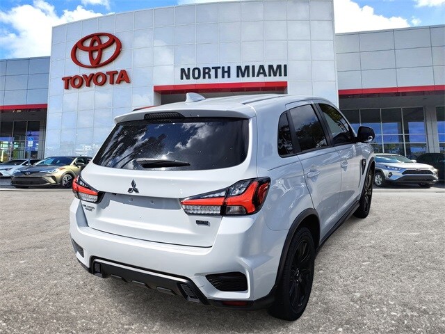 2022 Mitsubishi Outlander Sport LE photo 3