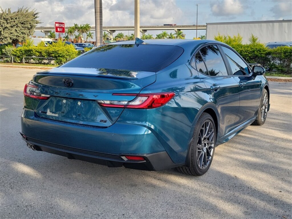 Used 2025 Toyota Camry SE Sedan
