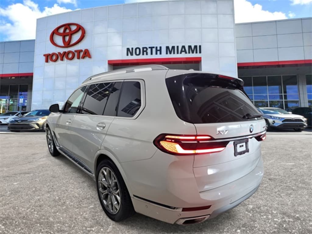 Used 2024 BMW X7 xDrive40i SUV