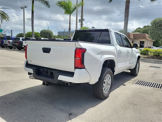 2024 Toyota Tacoma SR5 photo 4