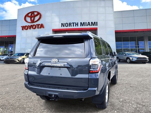 2024 Toyota 4Runner SR5 Premium photo 4