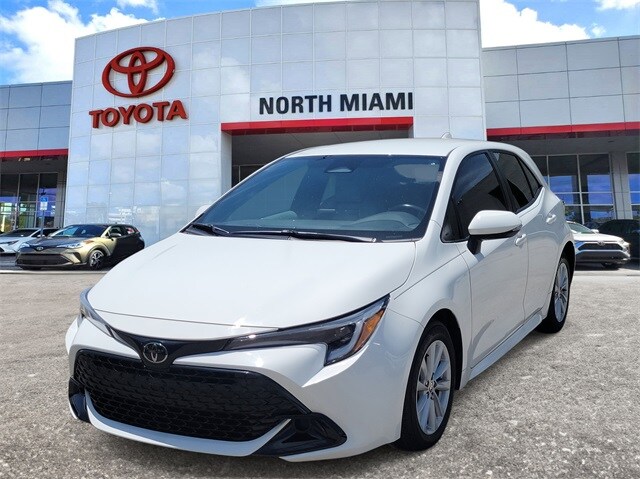 2024 Toyota Corolla SE photo 2
