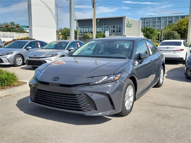 2026 Toyota Camry LE photo 2