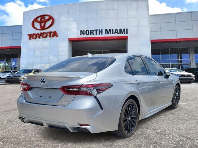 2024 Toyota Camry Hybrid XSE photo 4