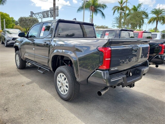 2025 Toyota Tacoma SR5 photo 3