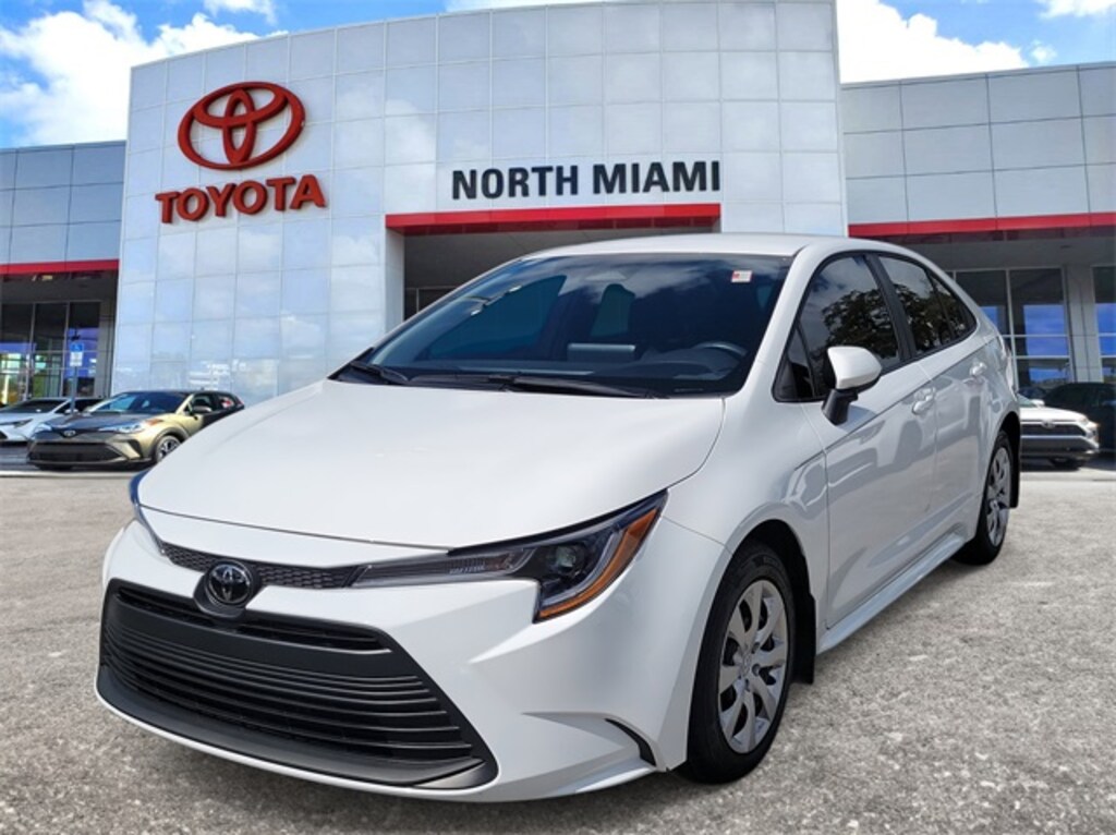 Used 2025 Toyota Corolla LE Sedan