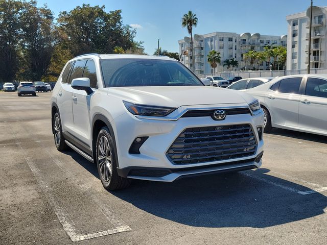 2025 Toyota Grand Highlander Hybrid SUV 