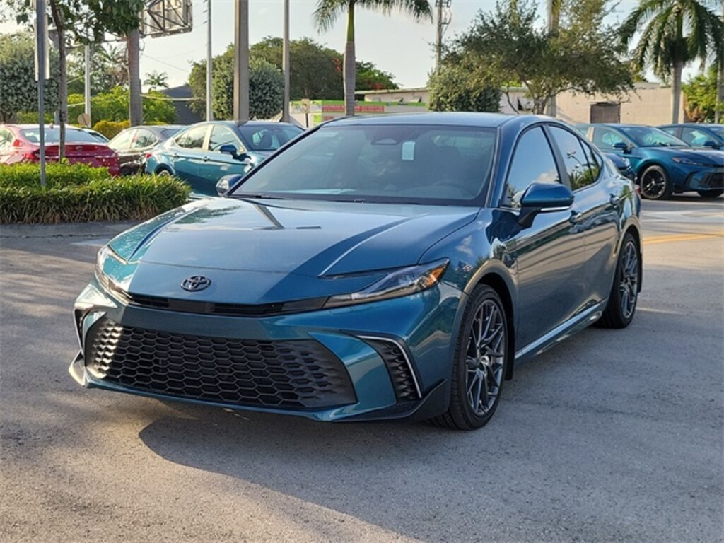 Used 2025 Toyota Camry SE Sedan