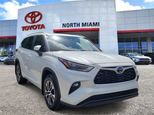 2024 Toyota Highlander SUV 