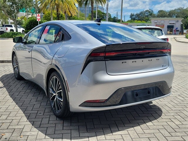 2026 Toyota Prius XLE photo 3