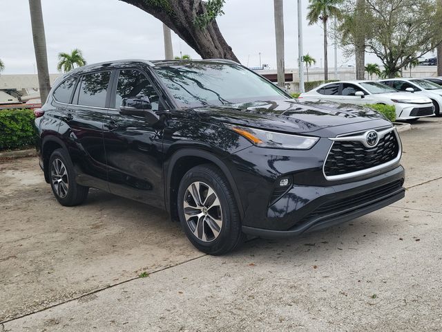 2024 Toyota Highlander SUV 