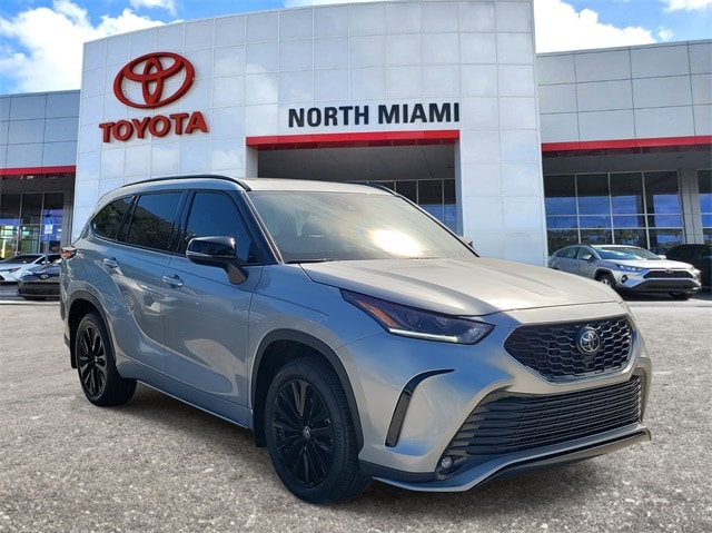 2025 Toyota Highlander SUV 