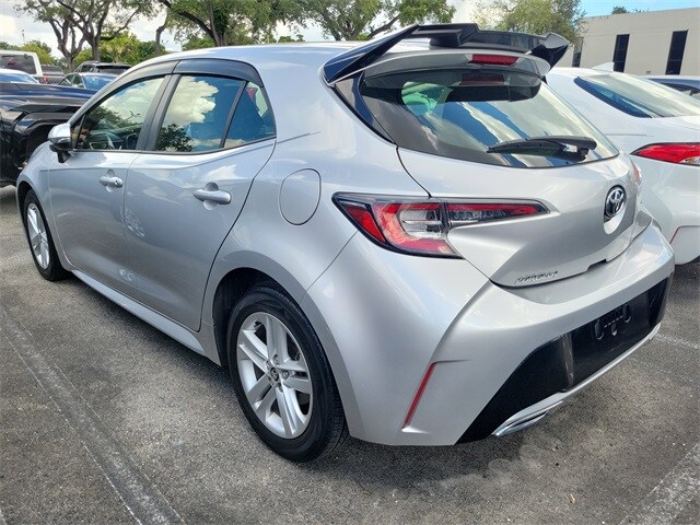 2022 Toyota Corolla SE photo 3