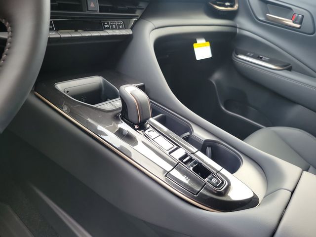 2026 Toyota Crown Platinum - Photo 12