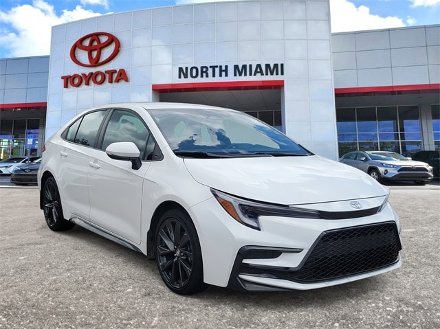 2025 Toyota Corolla SE's photo