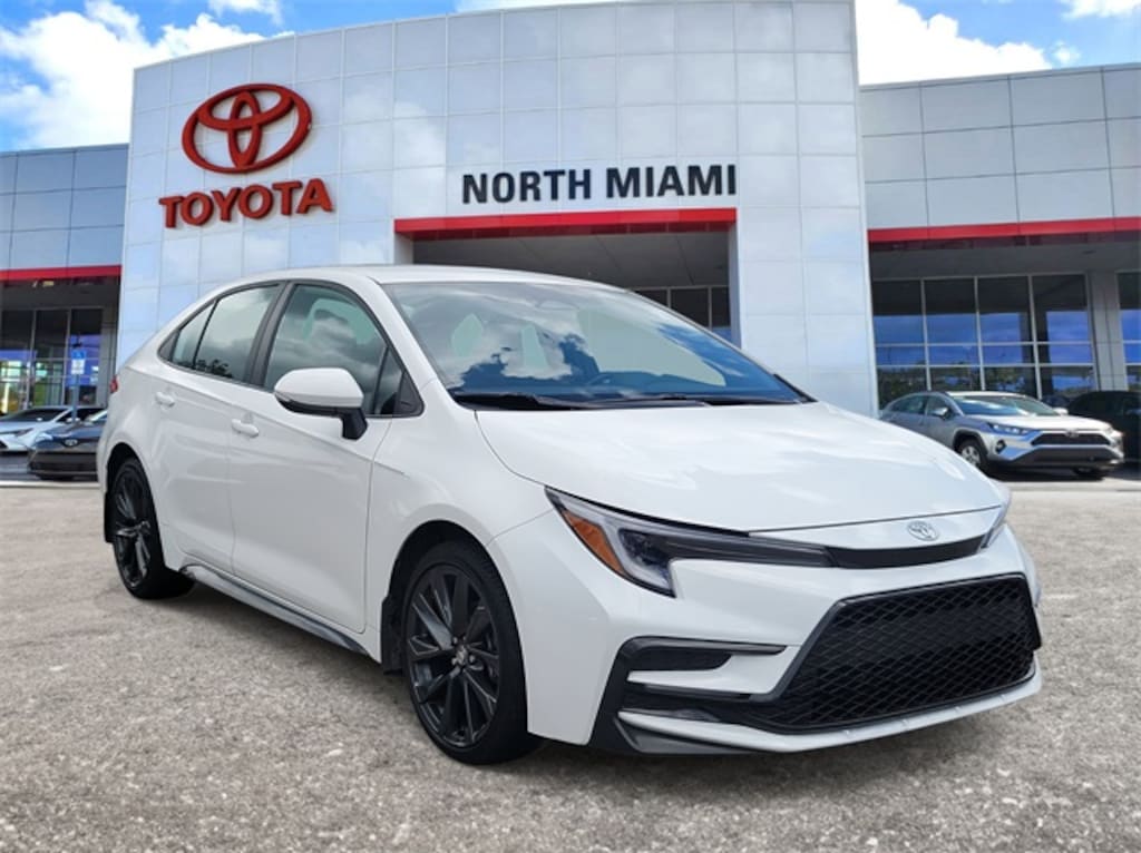 Used 2025 Toyota Corolla SE Sedan