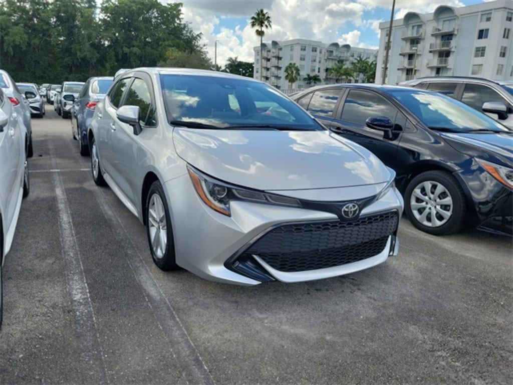 Used 2022 Toyota Corolla Hatchback SE Hatchback