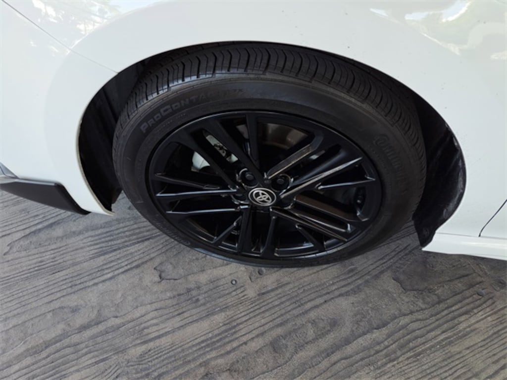 Used 2025 Toyota Camry SE Sedan