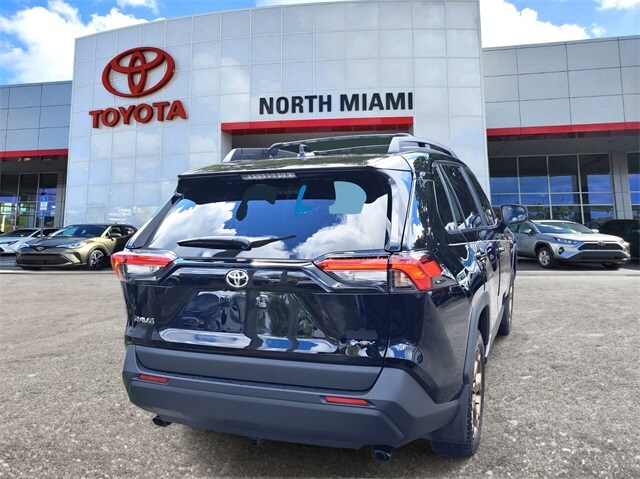 2025 Toyota RAV4 Hybrid photo 4