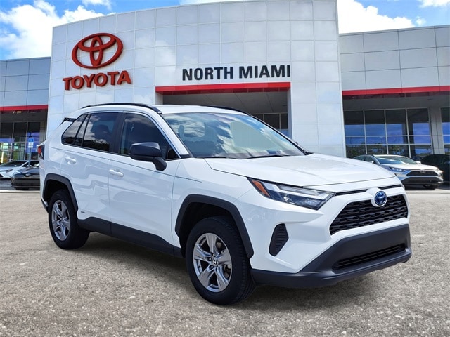 2023 Toyota RAV4 Hybrid LE photo 2