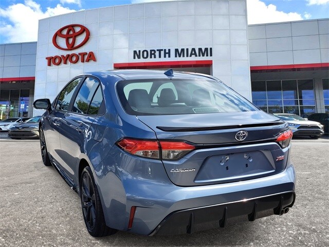 2023 Toyota Corolla XSE photo 3