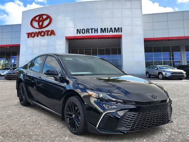 2026 Toyota Camry SE's photo