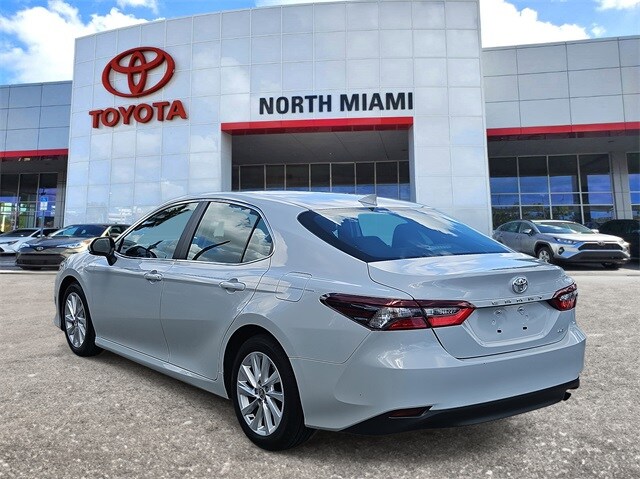 2024 Toyota Camry LE photo 3