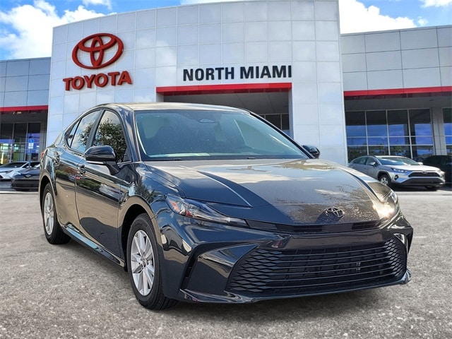 2026 Toyota Camry LE's photo