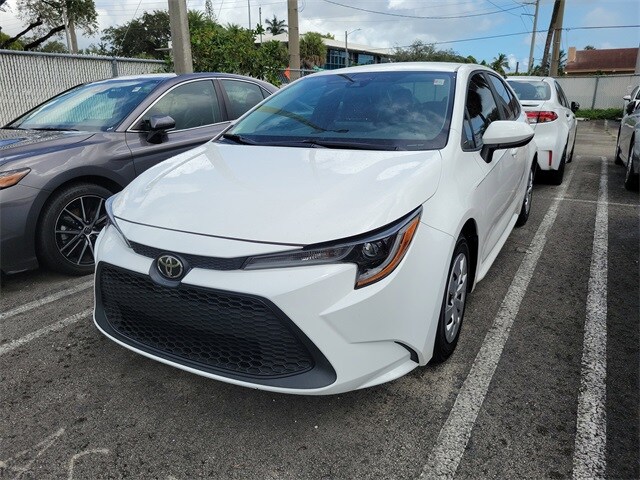 2021 Toyota Corolla L photo 2