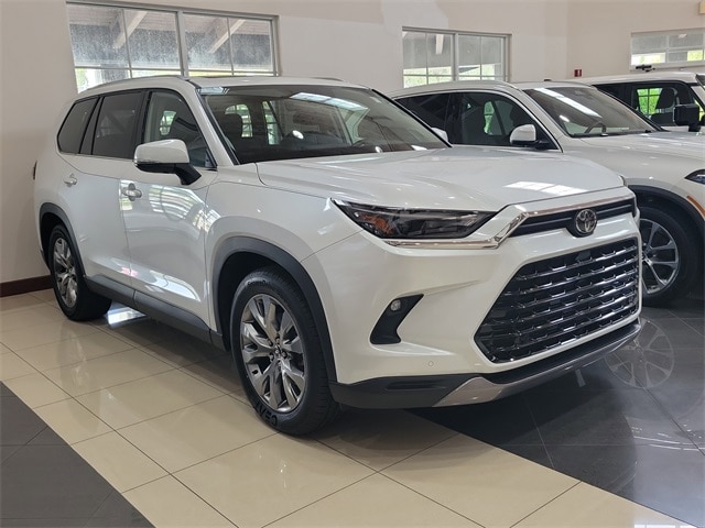 2024 Toyota Grand Highlander Limited's photo