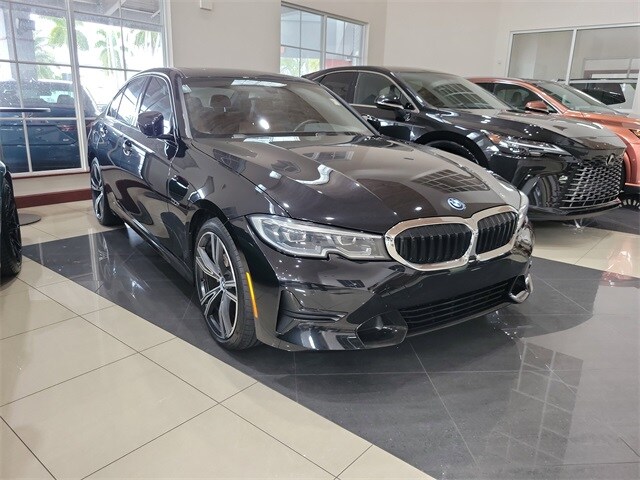 2022 Bmw 330e 3-Series photo 2