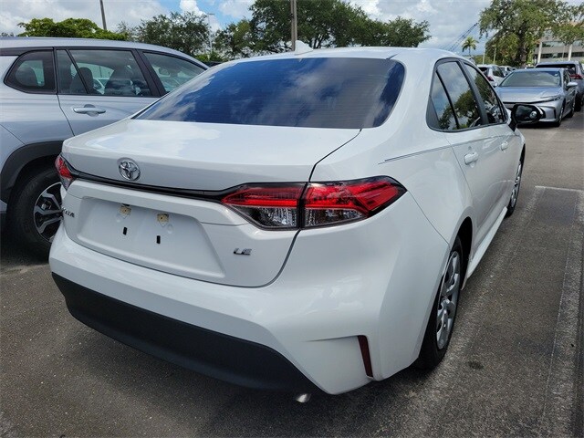 2024 Toyota Corolla LE photo 4