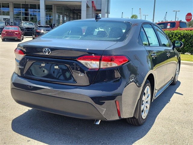 2025 Toyota Corolla LE photo 4
