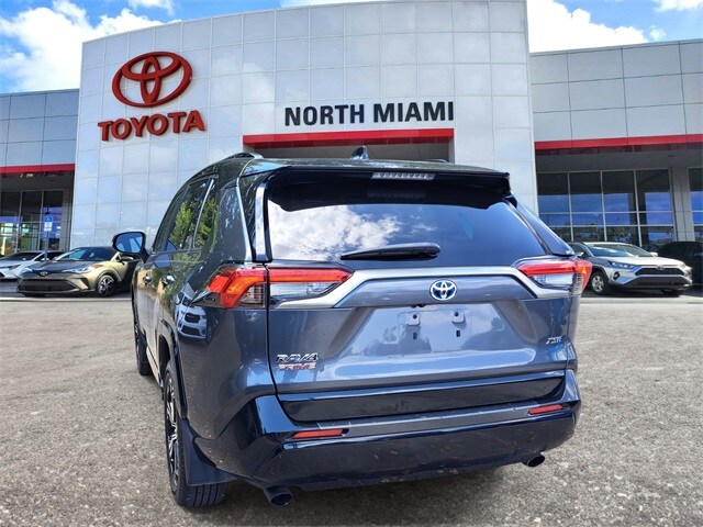 2023 Toyota RAV4 Prime XSE photo 3