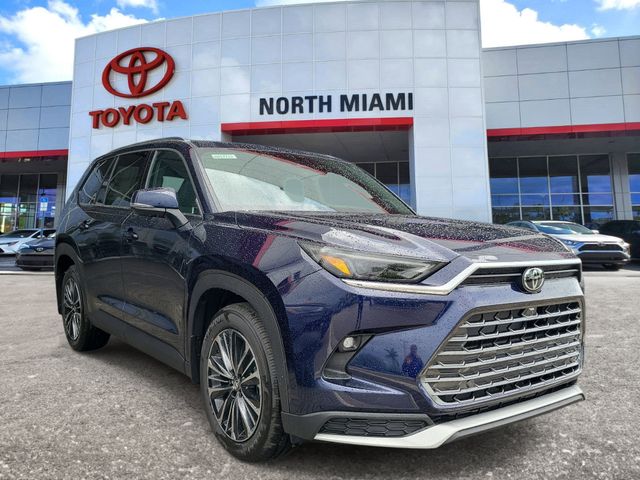 2026 Toyota Grand Highlander Hybrid SUV 