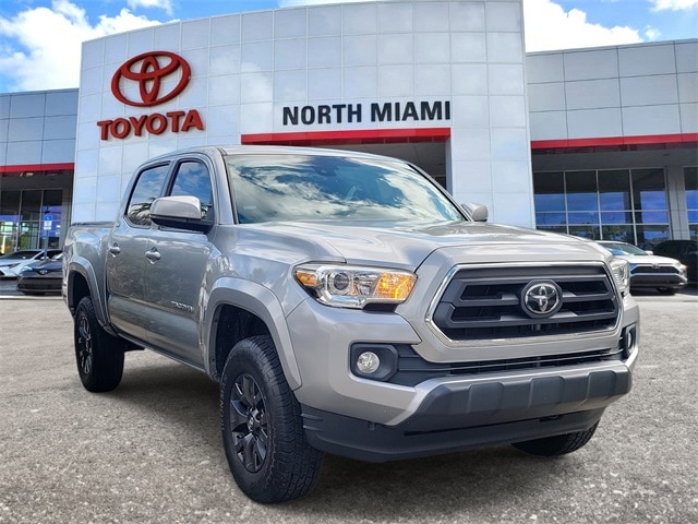 2021 Toyota Tacoma SR5's photo