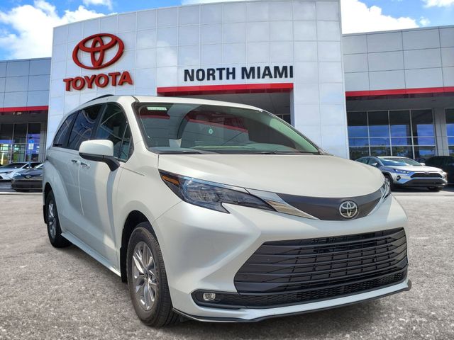 2026 Toyota Sienna Van Passenger Van 