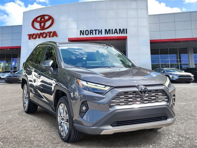 2023 Toyota RAV4 Limited's photo