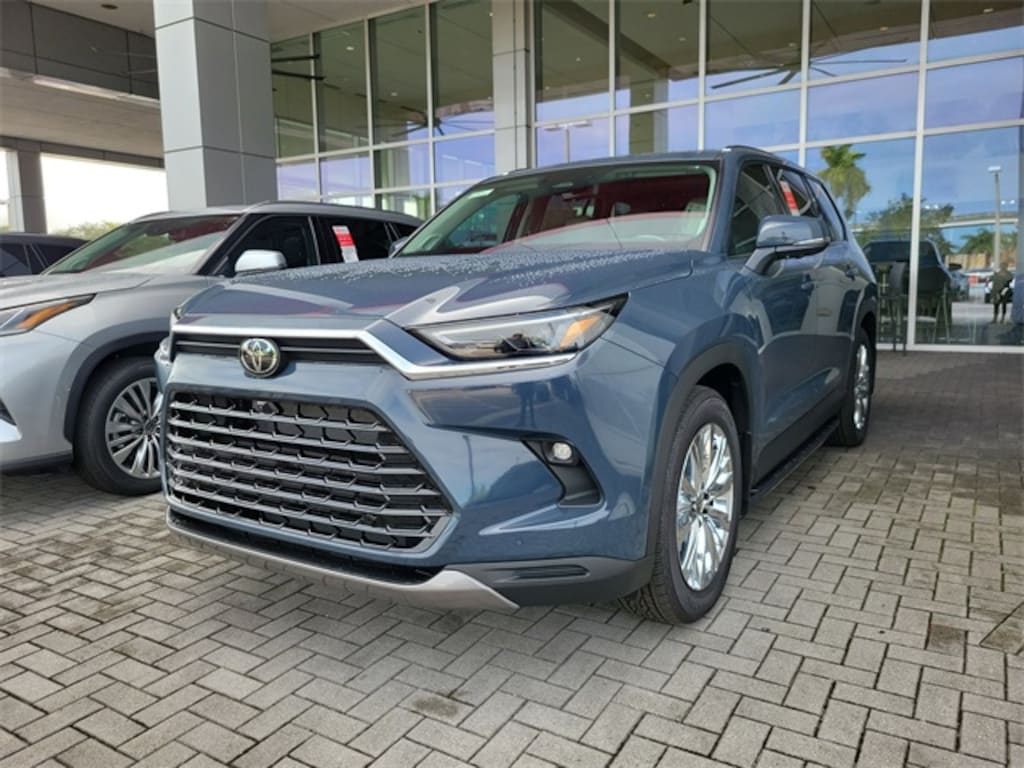 New 2026 Toyota Grand Highlander Platinum SUV