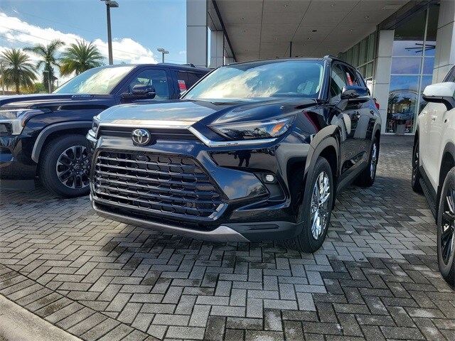 2025 Toyota Grand Highlander Platinum photo 2